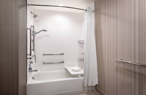Petaluma Hotel | Courtyard by Marriott Petaluma Sonoma County