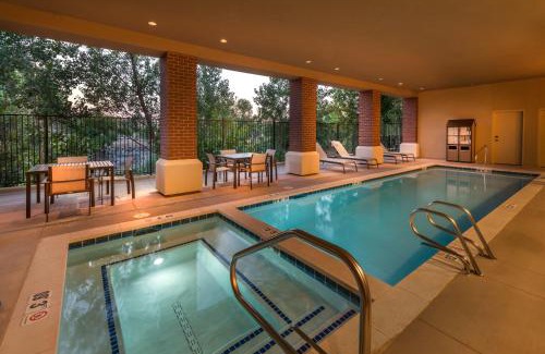 Downtown Reno Hotel | Courtyard by Marriott Reno Downtown/Riverfront