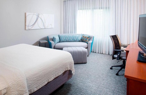 Roanoke Hotel | Courtyard by Marriott Roanoke Airport