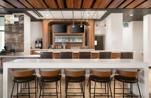 SeaTac Hotel | Courtyard by Marriott Seattle SeaTac Airport