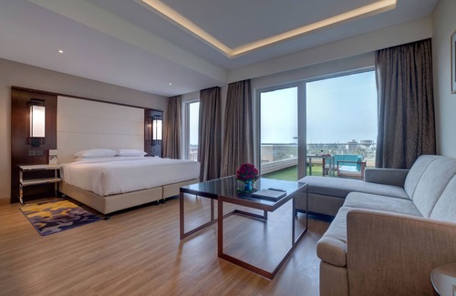 Bhatpore Hotel | Courtyard by Marriott Surat