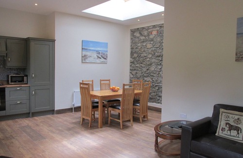 Killarney Cottage | Courtyard cottage overlooking lakes, Killarney.
