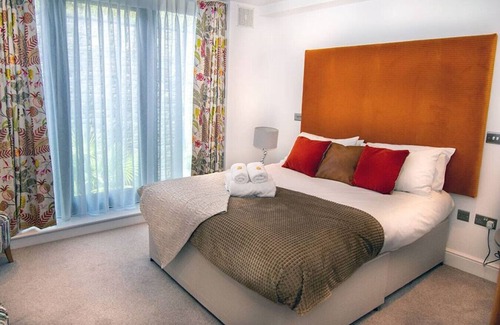 Penarth Hotel | Courtyard Double Room - Penarth Seafront