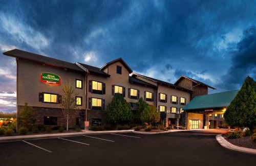 Woodlands Village Hotel | Courtyard Flagstaff