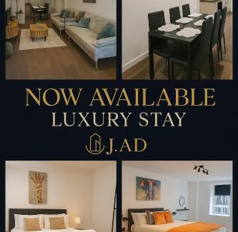 Swindon Apartment | Courtyard Highstreet Retreat