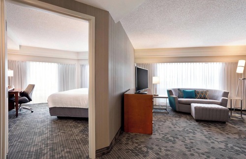 Fort Smith Hotel | Courtyard Marriott Fort Smith Downtown