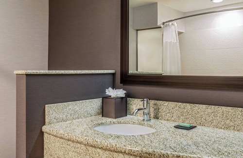 Oneonta Hotel | Courtyard Oneonta