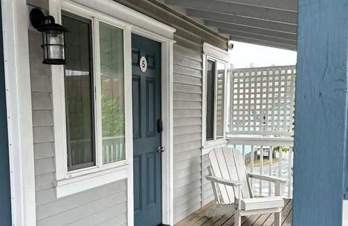 Bandon Condo | Courtyard Queen | Bandon Marina Inn