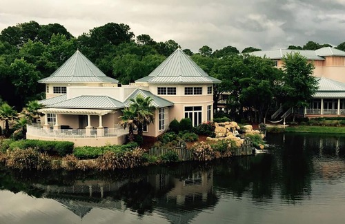 Palmetto Dunes Resort | Courtyard View - 2 Bedroom - Marriott's SurfWatch - Full Resort Access