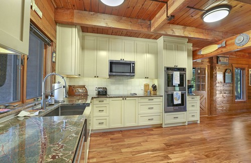 Martindale House | Cousins River Sanctuary I 3BR , sleeps 6, Hot tub