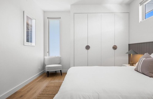Glenelg North Apartment | Cove at Palmstone - 2BR, Parking, Wifi