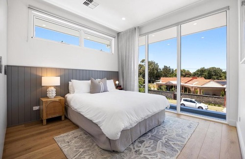 Glenelg North Apartment | Cove at Palmstone - 2BR, Parking, Wifi