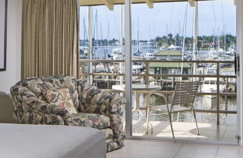 Old Naples Hotel | Cove Inn on Naples Bay