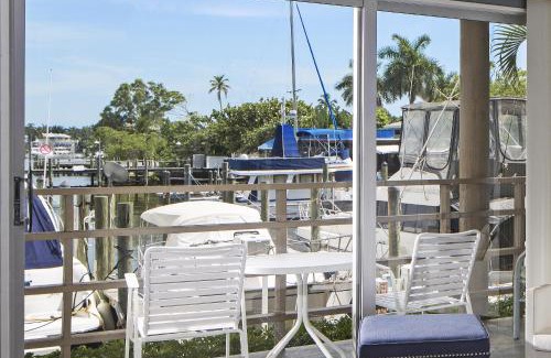 Old Naples Hotel | Cove Inn on Naples Bay