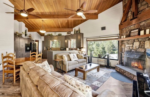 Boulder Bay Cabin | Cove Lakeview Cabin at Boulder Bay Big Bear