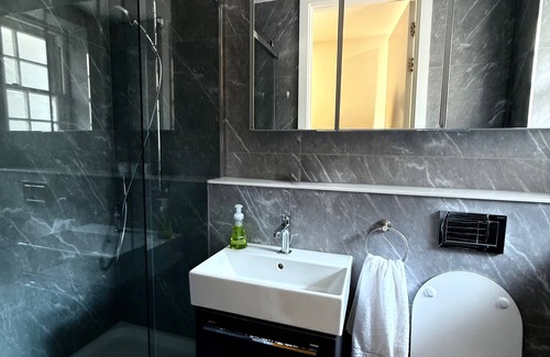 Covent Garden Apartment | Covent Garden 2-Bed Apt, Sleeps 6, 4 Mins to Tube