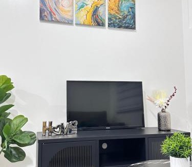 Santa Mesa House | Covent Garden Condominium