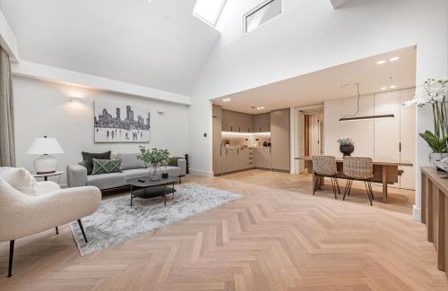 Covent Garden Apartment | Covent Garden Piazza by Stayo