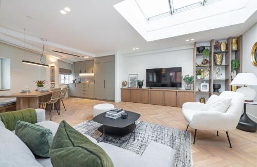 Covent Garden Apartment | Covent Garden Piazza by Stayo