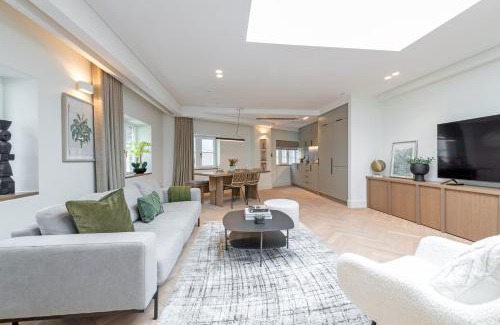 Covent Garden Apartment | Covent Garden Piazza by Stayo