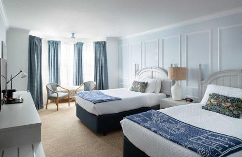 Cow Hollow Hotel | Coventry Motor Inn