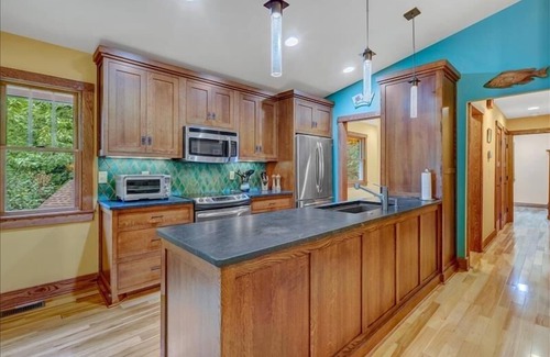 Huddleston House | Covered Boat Slip! Beautiful Craftsman Home w/Great Dock! Come Visit "Charlie's Treehouse"!