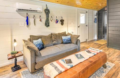 Campton House | Covered Deck and Hot Tub Cozy Retreat in Campton!