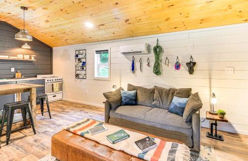 Campton House | Covered Deck and Hot Tub Cozy Retreat in Campton!