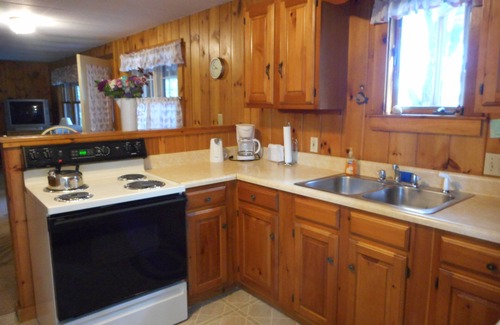 Damariscotta Cottage | Coveside Cottage on the shores of Pemaquid Lake