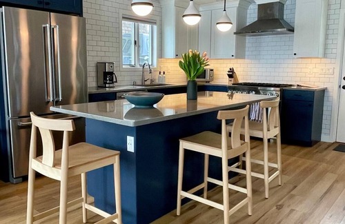 Sebascodegan Island House | Coveside! Designer decor, waterfront, AC, 2 Bedroom in Harpswell.