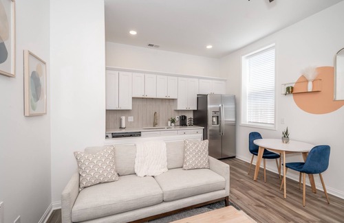 Covington Condo | Covington Charm 202 | Minutes from DT Cinci!