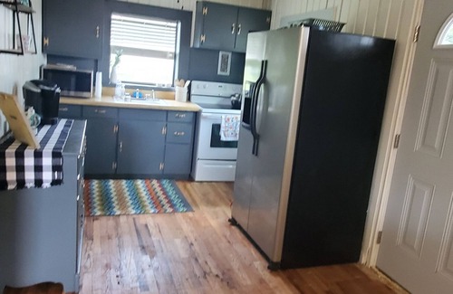 Dadeville Cabin | Covy Coze on beautiful Lake Martin