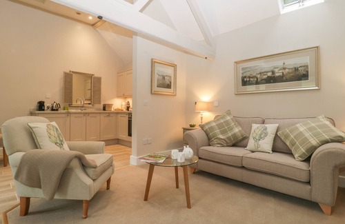 West Knoyle Cottage | COW DROVE COTTAGE, romantic, character holiday cottage in East Knoyle