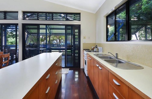 Brisbane House | Cowan Beach House Cowan Cowan