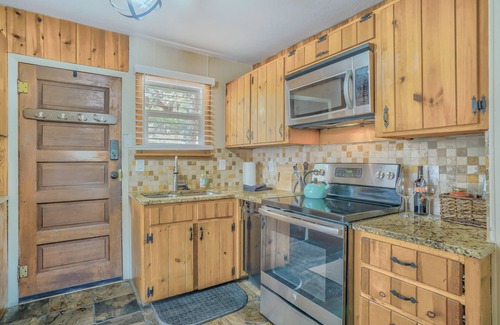 Cascade-Chipita Park House | Cowboy Cabin