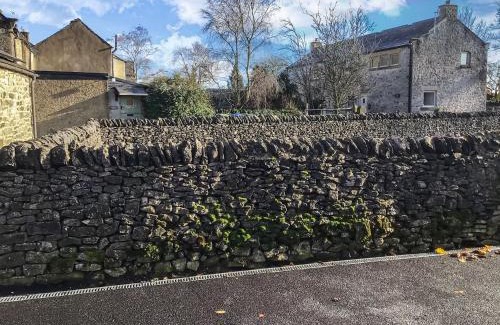 Litton House | Cowcroft - Uk45063
