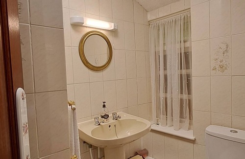 Mawr House | Coynant Farm Guest House