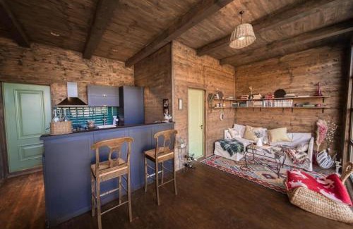 Ambrolauri Villa | Coziest Cabin in Racha , Sakhluka Rachashi