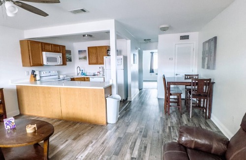 Biloxi Apartment | Cozy 1 bed/1 bath Condo with pool-close to beach