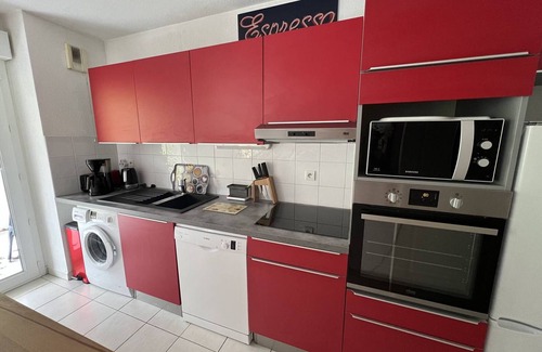 Cambo-les-Bains Apartment | Cozy 1-Bed Apartment with Terrace, Parking & Internet Near Thermal Baths