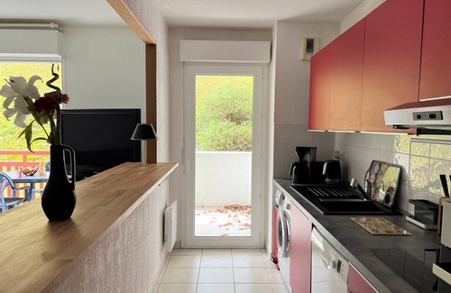 Cambo-les-Bains Apartment | Cozy 1-Bed Apartment with Terrace, Parking & Internet Near Thermal Baths