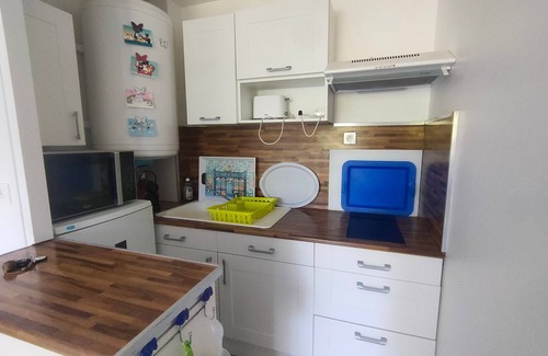Saint-Jean-de-Monts Apartment | Cozy 1-Bed Apartment near Saint-Jean-de-Monts Beach, Free Wifi, Parking