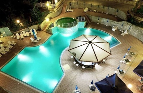 Golden Sands Apartment | Cozy 1 bed with sea view & pool