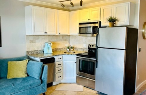 Hilton Head Island Condo | Cozy 1 bedroom Beach Condo w/ocean view