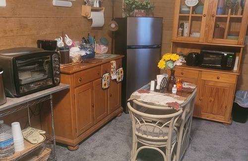 Hendersonville Apartment | Cozy 1-bedroom apartment with AC, WiFi in charming Hendersonville