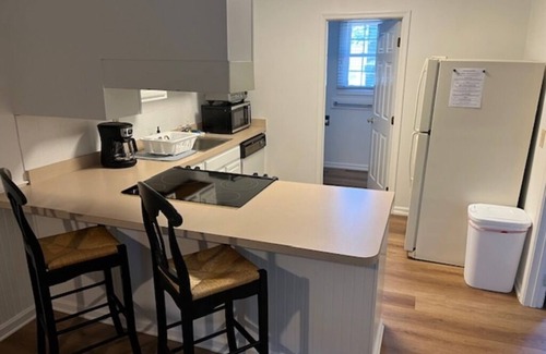 Rehoboth by the Sea Apartment | Cozy 1-bedroom apt. on 2nd floor, just 2 blocks from beach near Fifer's in Dewey