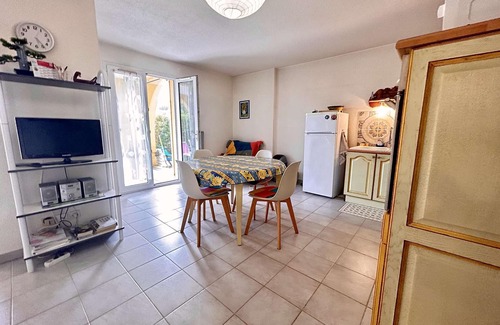 La Nartelle Apartment | Cozy 1-Bedroom Apartment with Pool, Terrace, and Close to Beach in Sainte-Maxime