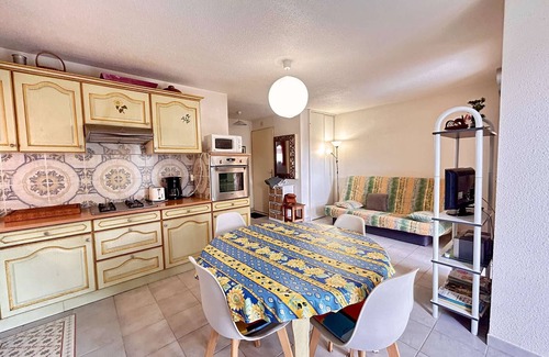 La Nartelle Apartment | Cozy 1-Bedroom Apartment with Pool, Terrace, and Close to Beach in Sainte-Maxime