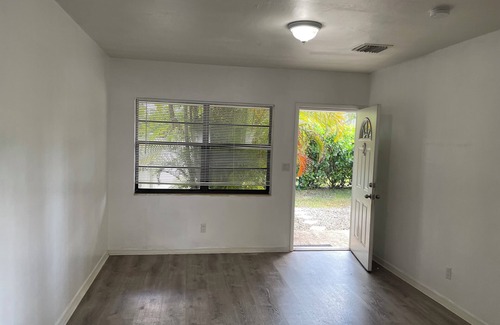 Miami Shores Apartment | Cozy 1-bedroom apartment in awesome Miami Shores with AC