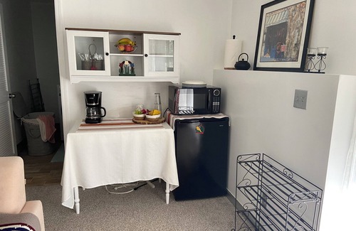 Tallman Apartment | Cozy 1-bedroom apartment in welcoming West Milford with WiFi, AC